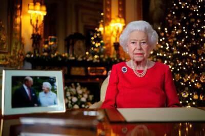 принц Филипп - Елизавета II (Ii) - Елизавета Королева - Елизавета Вторая - Королева Елизавета II посвятила рождественское обращение принцу Филиппу - vogue.ua