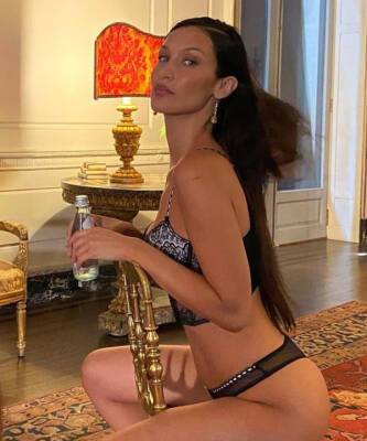 Белла Хадид - Безупречное тело и минимум одежды: Белла Хадид на съемках для Victoria’s Secret - elle.ru