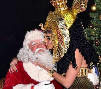 Хайди Клум - Heidi Klum - Оголенная и едва прикрытая одеялом Хайди Клум встречает утро после Рождества - starslife.ru - Германия