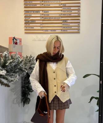 София Коэльо - Сапоги + вязаные гольфы: модное и теплое сочетание от стилиста Софии Коэльо - elle.ru
