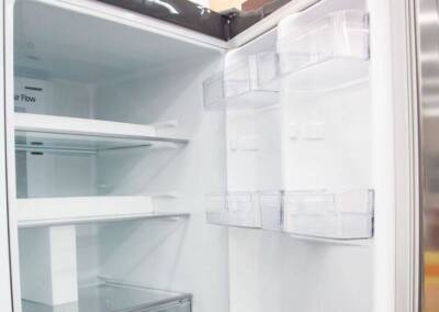 Не ставьте молоко в дверцу холодильника: к чему приводит частая ошибка хозяек - lifehelper.one