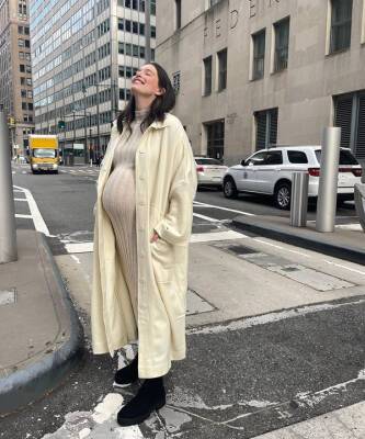 Роузи Хантингтон-Уайтли - Эмили Дидонато - Наши любимые инфлюенсеры показывают, что носить во время беременности - elle.ru