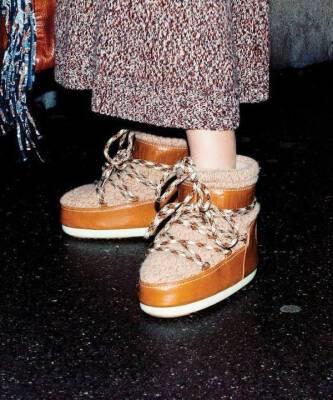 Дутые ботинки — самый уютный и практичный тренд зимы. Вот 13 пар, которые подойдут ко всему - elle.ru
