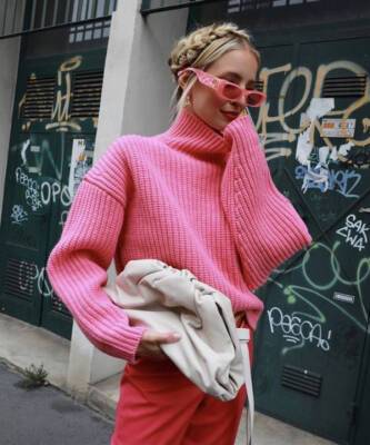 12 ярких свитеров, которые сделают вашу осень уютной - elle.ru