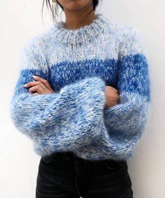 Эльза Хоск - Полосатый свитер — модное спасение от осенней хандры. И вот 10 классных вариантов на каждый день - elle.ru