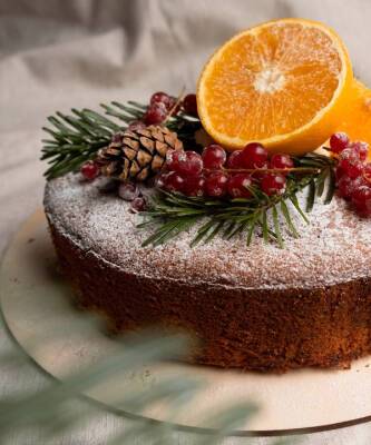 Праздничный апельсиновый пирог из миндальной муки, который украсит ваш новогодний стол - elle.ru