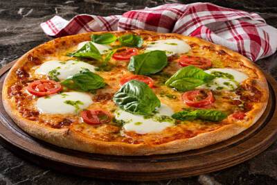 Рецепт дня: настоящая итальянская пицца - vogue.ua