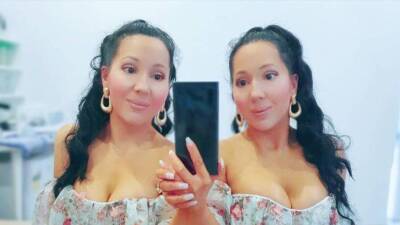 «Самые идентичные близняшки в мире» пытаются хором забеременеть от одного жениха - wmj.ru - New York