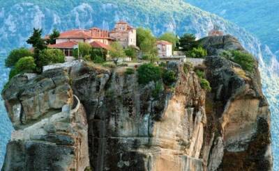 Парящие в воздухе: уникальные монастыри, расположенные на вершине причудливых скал - fokus-vnimaniya.com - Греция