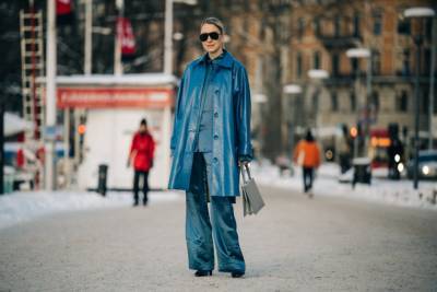 Streetstyle: как одеваются модные жители Стокгольма - vogue.ua - Стокгольм