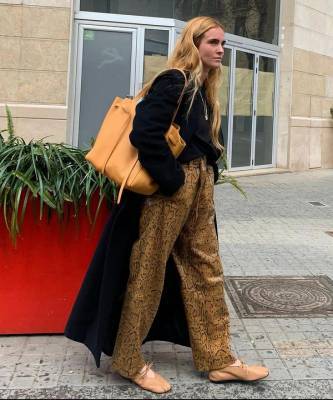 Стилист Бланка Миро показала самые модные брюки весны 2021 - elle.ru