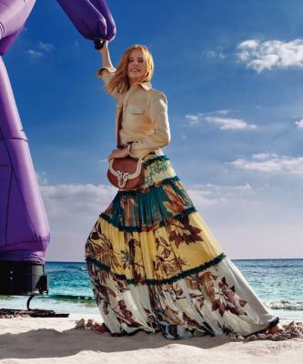 Ждем лета, чтобы танцевать на пляже в воздушных платьях из новой коллекции Pinko - elle.ru - Италия - Эстония
