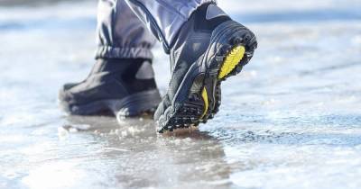 Какие способы применить, чтобы обувь перестала скользить на льду - lifehelper.one