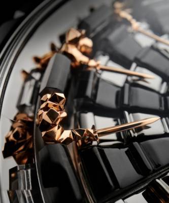 король Артур - Roger Dubuis - Крупным планом: часы Roger Dubuis для рыцарей XXI века - elle.ru