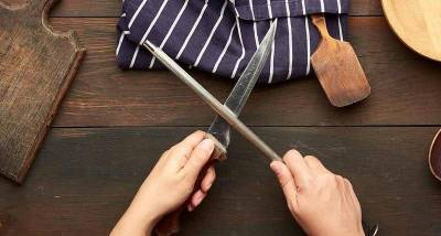 Как убрать ржавчину с ножа? Полезный лайфхак для кухни - lifehelper.one