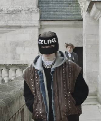 Эди Слиман - Рыцари-подростки в вязаных доспехах: новая коллекция Celine - elle.ru - Франция