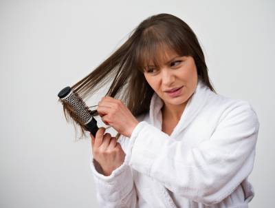 Причины, по которым могут выпадать волосы - woman.rambler.ru