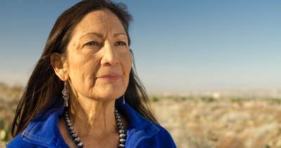 Впервые коренная американка заняла пост в министра в США - womo.ua - Сша - штат Нью-Мексико