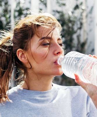 Екатерина Боброва - Сколько воды нужно пить во время тренировки: рассказывает олимпийская чемпионка - elle.ru