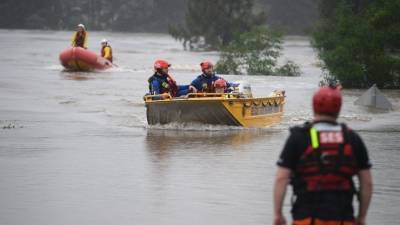 Дом уплыл, внутри собака: Австралию накрыло самое мощное за 100 лет наводнение - mur.tv - Австралия
