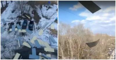 Листопад: падение профилированных листов с крыши в Комсомольске-на-Амуре - porosenka.net