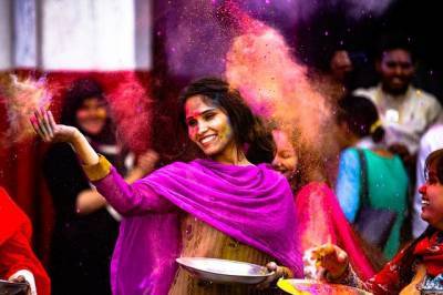 29 марта отмечается фестиваль красок Холи - fokus-vnimaniya.com - Индия