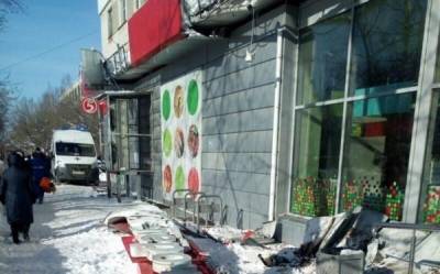 В России 87-летняя пенсионерка скончалась от удара упавшей на неё вывески магазина - porosenka.net - Россия - Нижний Новгород
