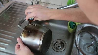 Бабушкин проверенный метод чистки кастрюль… корвалолом - cpykami.ru