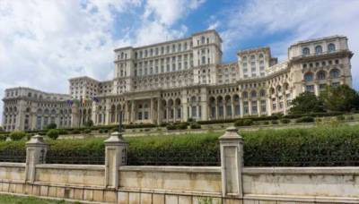 «Дворец Чаушеску» – самое большое здание в мире, над которым работало 700 архитекторов - chert-poberi.ru - Румыния - Бухарест