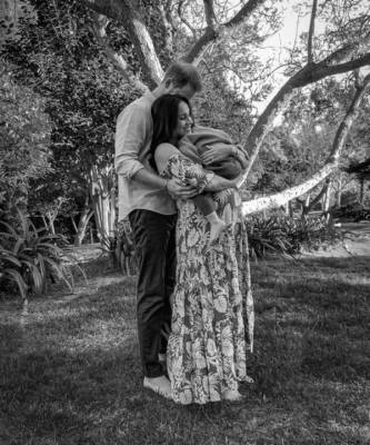 принц Гарри - Меган Маркл - Мисан Гарриман - Новое официальное фото беременной Меган Маркл. И оно очень трогательное - elle.ru