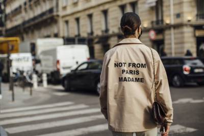 Streetstyle: как одеваются модные жители Парижа - vogue.ua - Париж