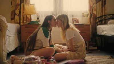 ЛГБТК: 8 новых квир-фильмов, которые стоит посмотреть в эти выходные - vogue.ru