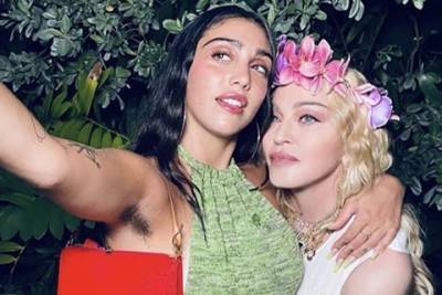 Леон Лурдес - В сети обсуждают фото Мадонны с дочерью Лурдес Леон - spletnik.ru