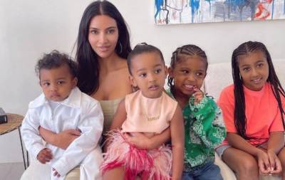Ким Кардашьян - Счастливая мама: Ким Кардашьян поделилась новыми снимками с детьми - hochu.ua - Сша