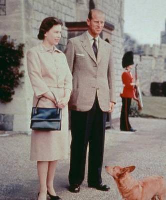 королева Елизавета II (Ii) - принц Гарри - принц Филипп - Кто из членов королевской семьи будет присутствовать на похоронах принца Филиппа и как принц Гарри отбывает карантин по приезде из Канады - elle.ru - Канада - Англия