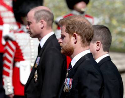 принц Филипп - В Великобритании прошли похороны принца Филиппа... - glamour.ru - Англия