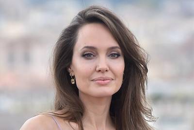 Анджелина Джоли - Брэд Питт - Анджелина Джоли рассказала правду о том, как повлиял на ее жизнь развод - 7days.ru