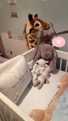 Кэтрин Макфи - Дэвид Фостер - Кэтрин Макфи показала детскую комнату своего сына от 71-летнего Дэвида Фостера - starslife.ru