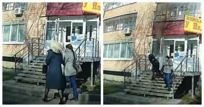 В Ижевске на девушек обвалилась облицовка балкона - porosenka.net - Ижевск
