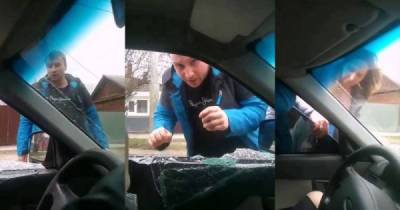 Дорожные разборки в Рязани: мужчина разбил стекло машины беременной женщины - porosenka.net - Рязань