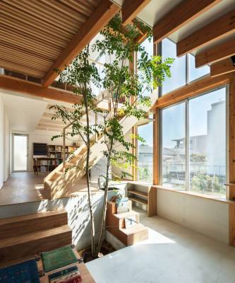 Современный дом с атриумом в Японии - elle.ru - Япония