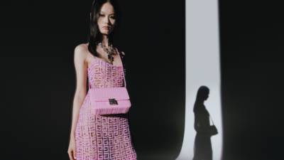 Кейт Мосс - Крисси Тейген - Мэтью Уильямс - Vogue показывает первую сумку Мэтью Уильямса для Givenchy - vogue.ru - Нью-Йорк
