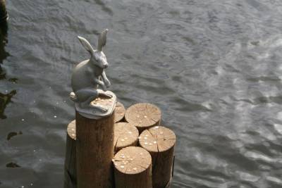 Памятник зайцу вернут к Иоанновскому мосту - mur.tv - Санкт-Петербург