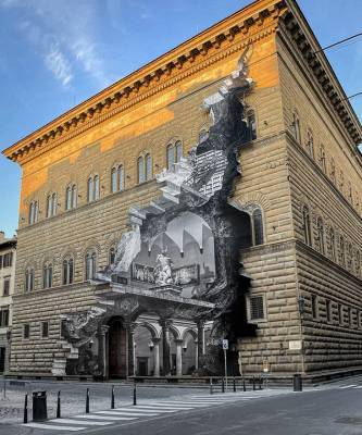 Инсталляция JR на фасаде палаццо во Флоренции - elle.ru - Италия - Париж - Лондон - Рио-Де-Жанейро