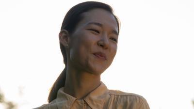 Звезда фильма «Минари», корейская актриса Хан Е-ри — о роли иммигрантки и новом отношении к семье, красоте и осознанности - vogue.ru - Сеул