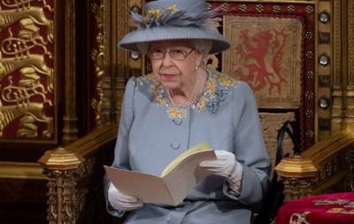 принц Филипп - принц Чарльз - Елизавета II (Ii) - Елизавета Королева - Камилла - король Георг VI (Vi) - Королева Елизавета II впервые появилась на публике после похорон мужа (ФОТО) - hochu.ua - Англия
