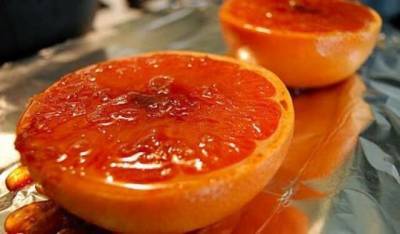 Запеченный грейпфрут с корицей и медом - fokus-vnimaniya.com