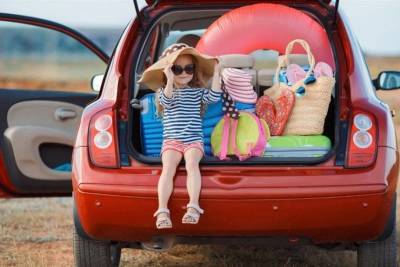 Что взять с собой в машину с ребенком, чтобы всем было комфортно - lifehelper.one