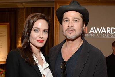 Анджелина Джоли - Брэд Питт - Brad Pitt - Джон Удеркирок - Angelina Jolie - Анджелина Джоли возмущена решением суда по делу об опеке над их с Брэдом Питтом детьми - spletnik.ru - штат Калифорния