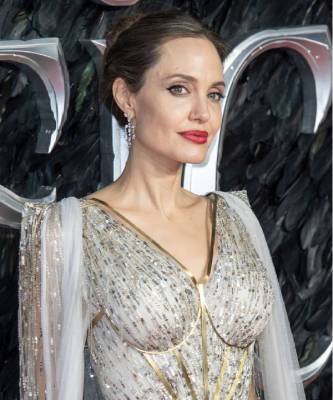 Это война: Анджелина Джоли сенсационно проиграла в суде Брэду Питту - elle.ru
